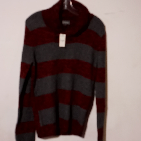 Swearher - Picture 3 of 7